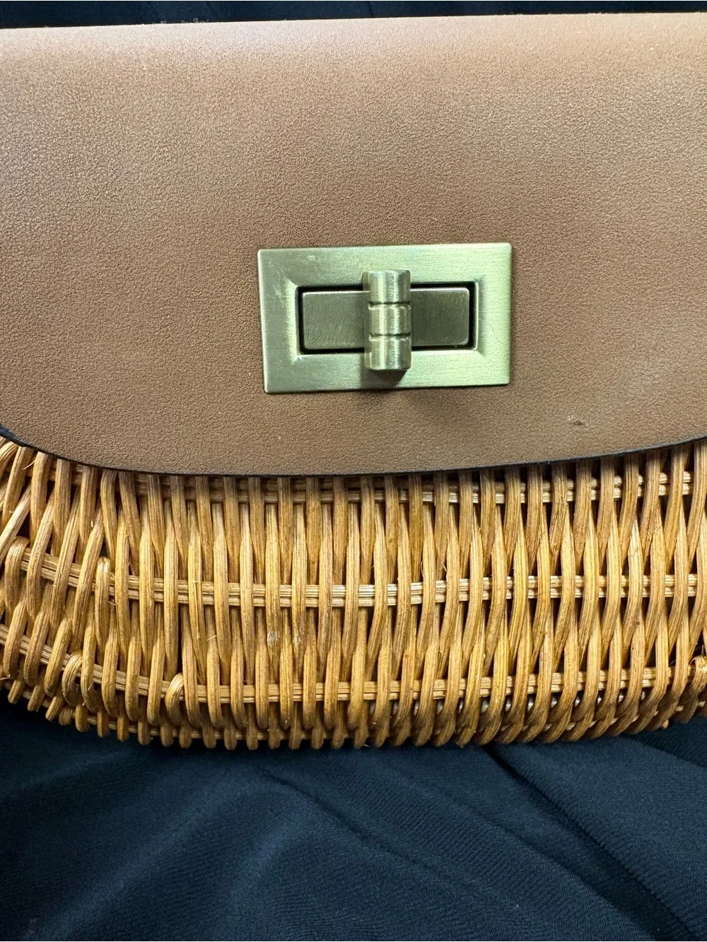 NWT! Sun N’ Sand “SPRUCE VALLEY” Crossbody Bag, TAN - Picture 3 of 10